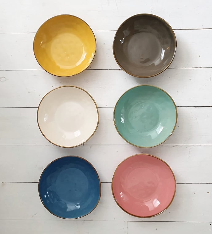6 piatti fondi in porcellana diversi colori REGALATO – Cusinelli
